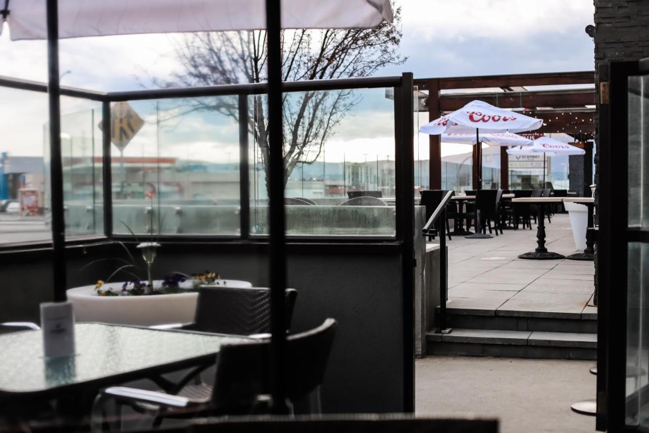 Best Western Plus Kelowna Hotel & Suites Εξωτερικό φωτογραφία