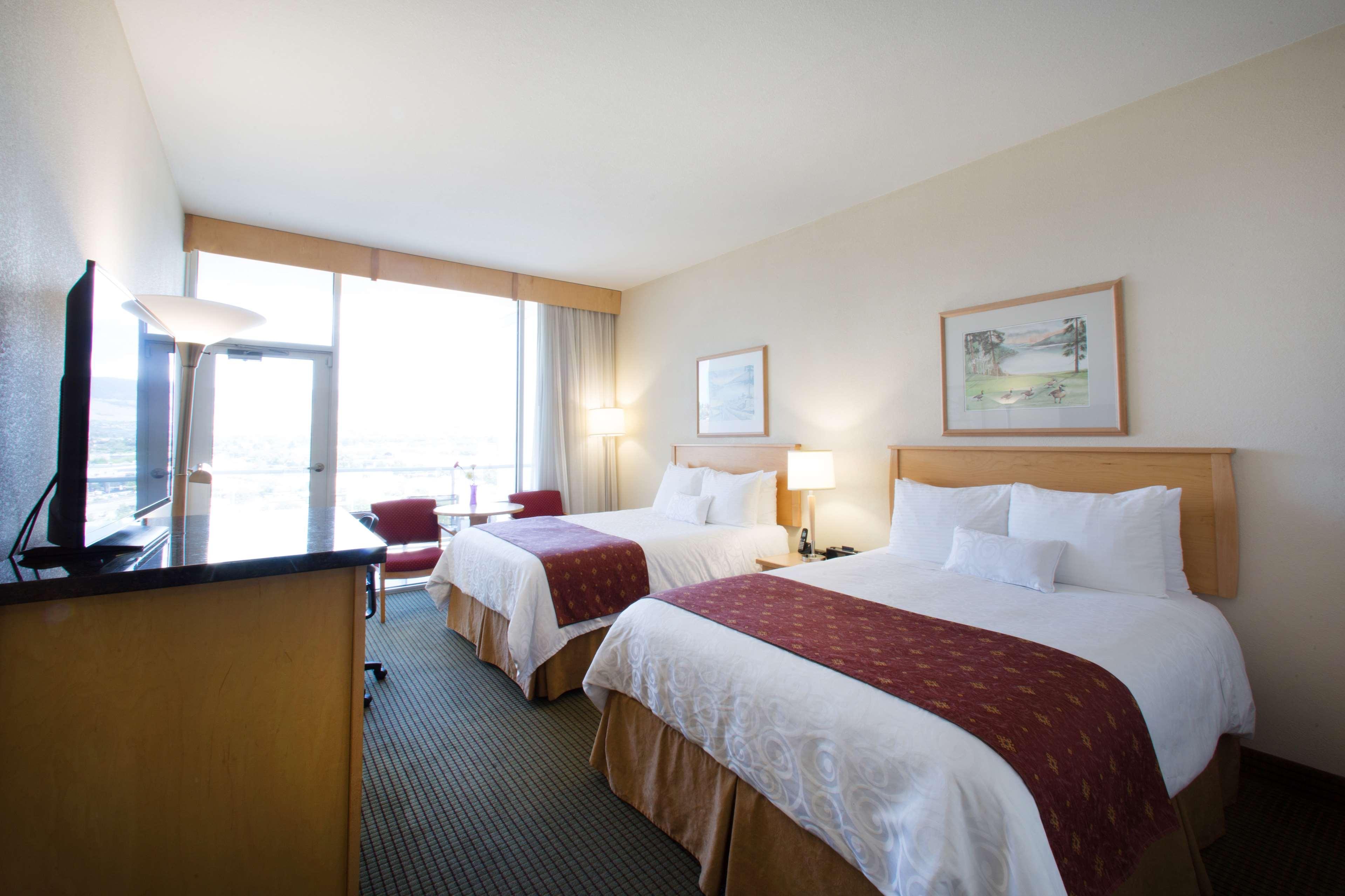 Best Western Plus Kelowna Hotel & Suites Εξωτερικό φωτογραφία