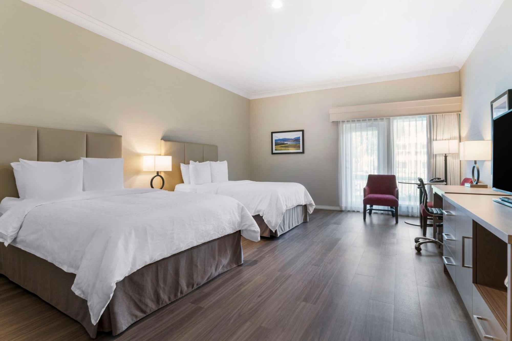 Best Western Plus Kelowna Hotel & Suites Εξωτερικό φωτογραφία