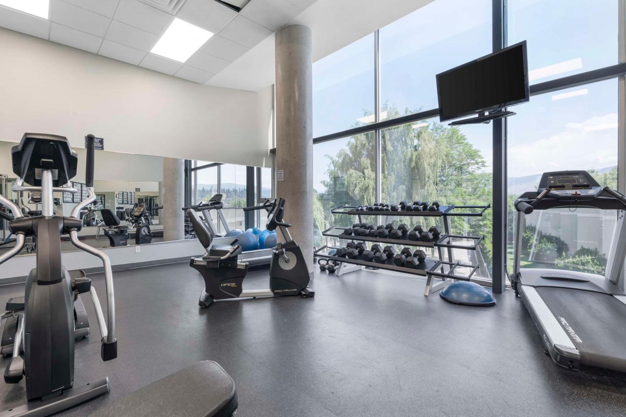 Best Western Plus Kelowna Hotel & Suites Εξωτερικό φωτογραφία