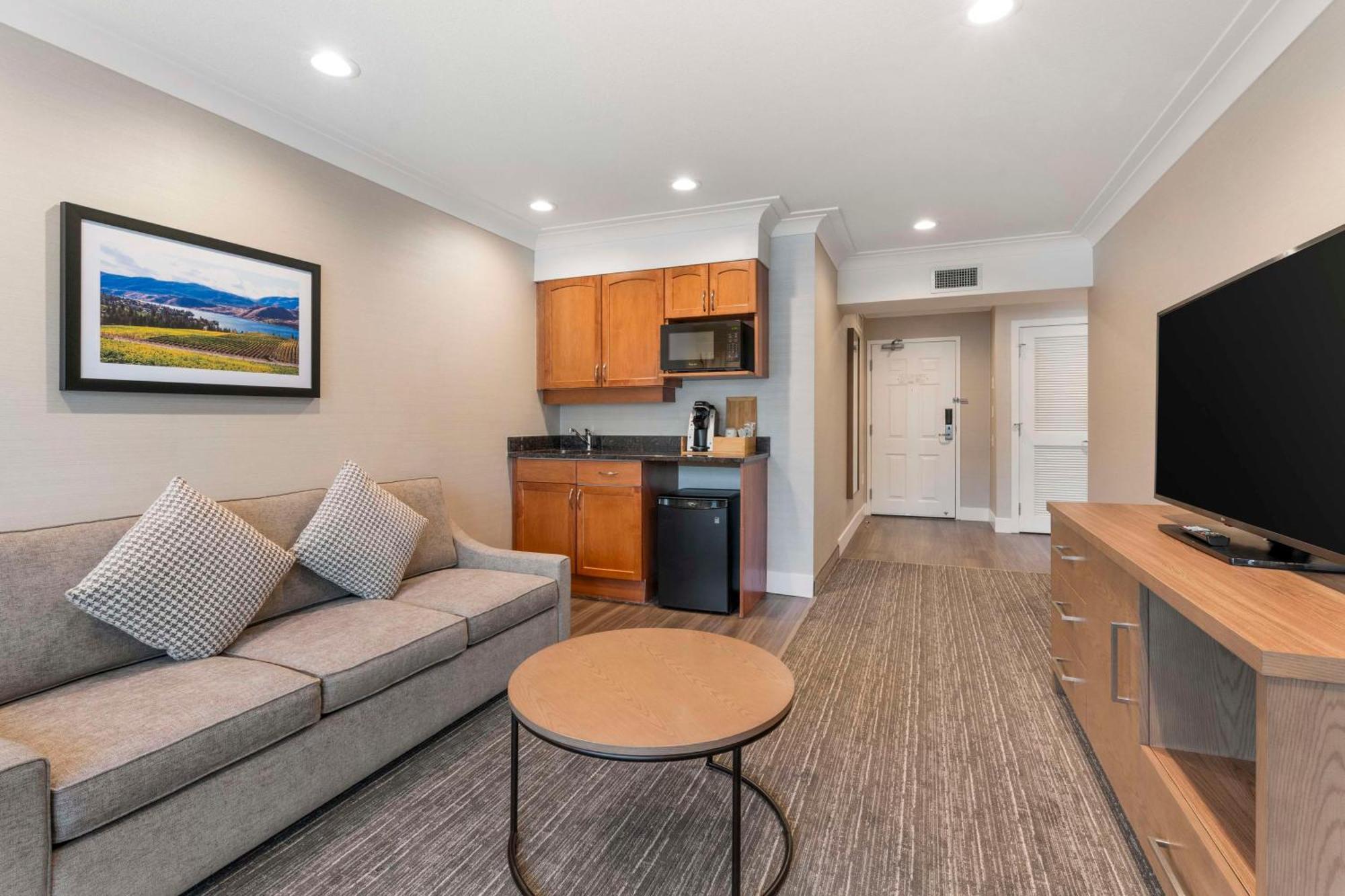 Best Western Plus Kelowna Hotel & Suites Δωμάτιο φωτογραφία