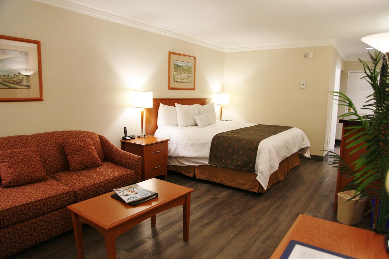 Best Western Plus Kelowna Hotel & Suites Εξωτερικό φωτογραφία