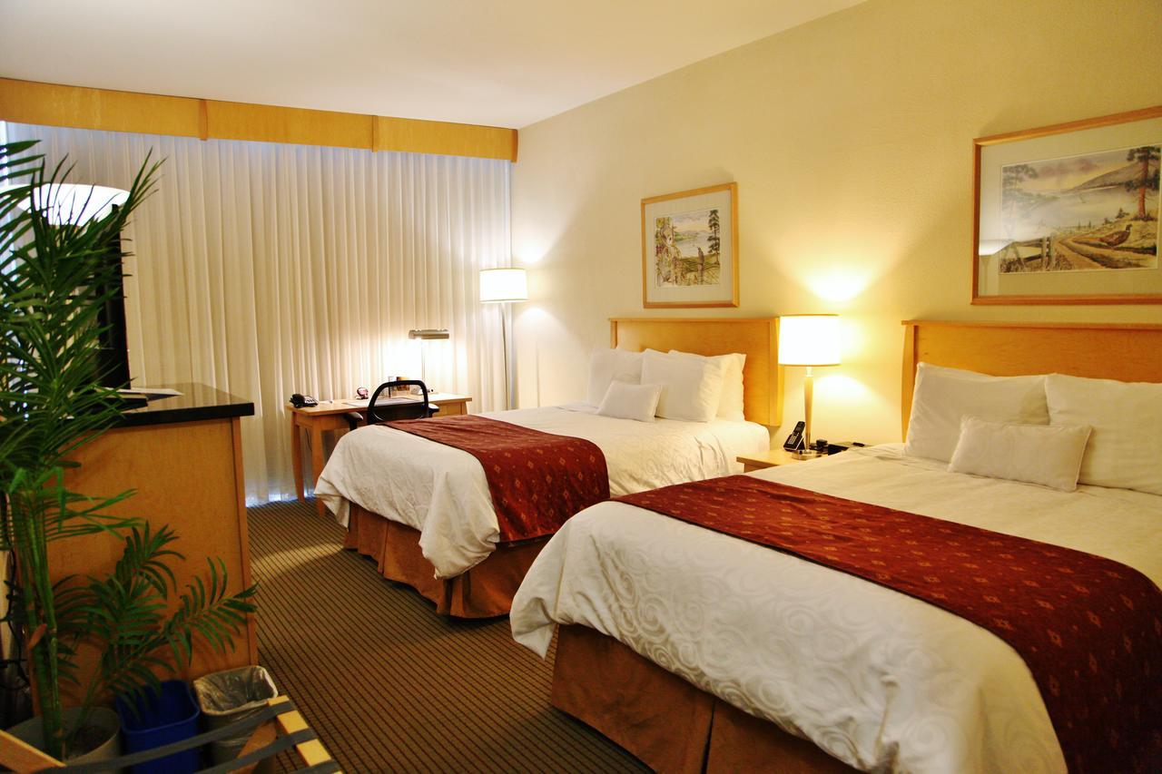 Best Western Plus Kelowna Hotel & Suites Εξωτερικό φωτογραφία