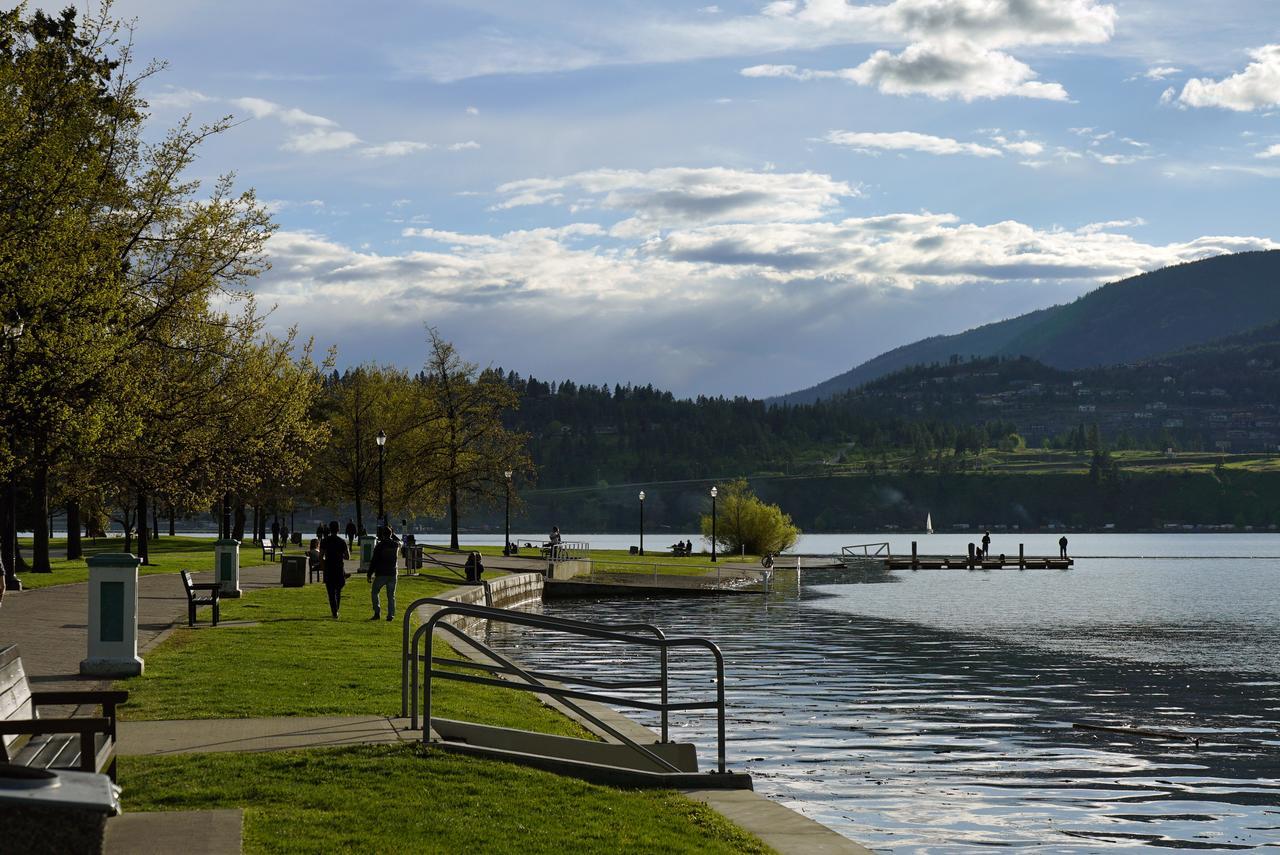 Best Western Plus Kelowna Hotel & Suites Εξωτερικό φωτογραφία