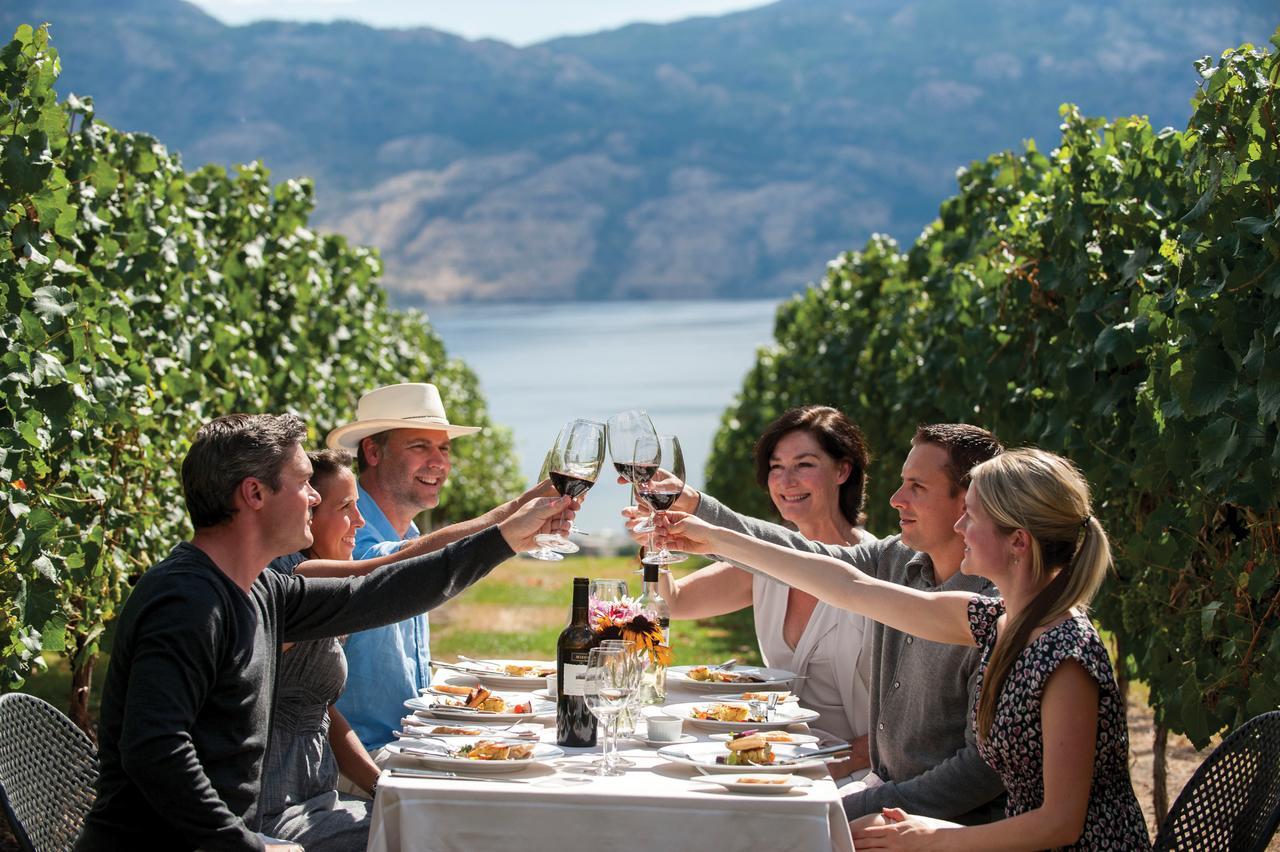 Best Western Plus Kelowna Hotel & Suites Εξωτερικό φωτογραφία